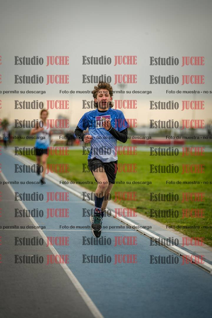 Fotos de los 3000 m llanos de varones - U17 (incluye la marcha atlética)