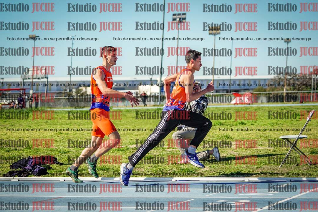 Fotos de las Postas 4x400 m de mujeres y varones