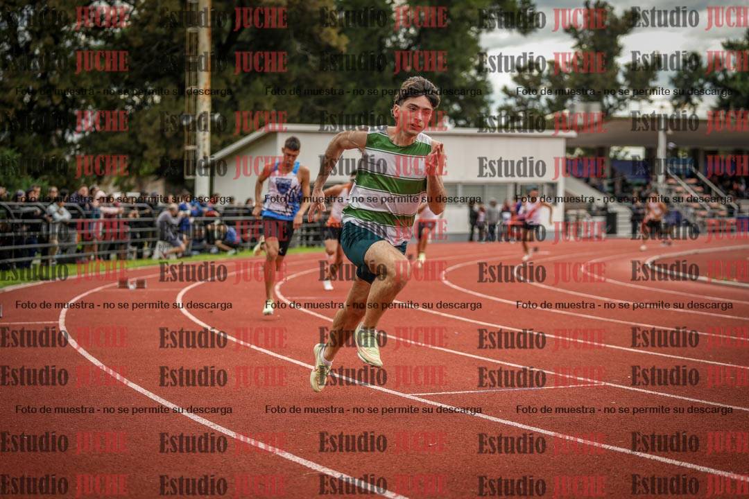 Fotos de los 400 m llanos de varones