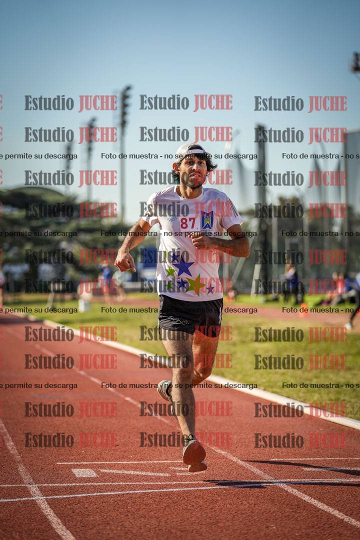 Fotos de los 800 m llanos de varones