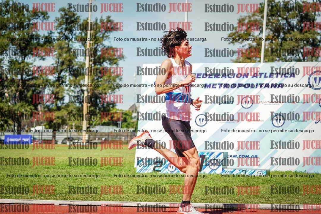 Fotos de los 800 m llanos de varones