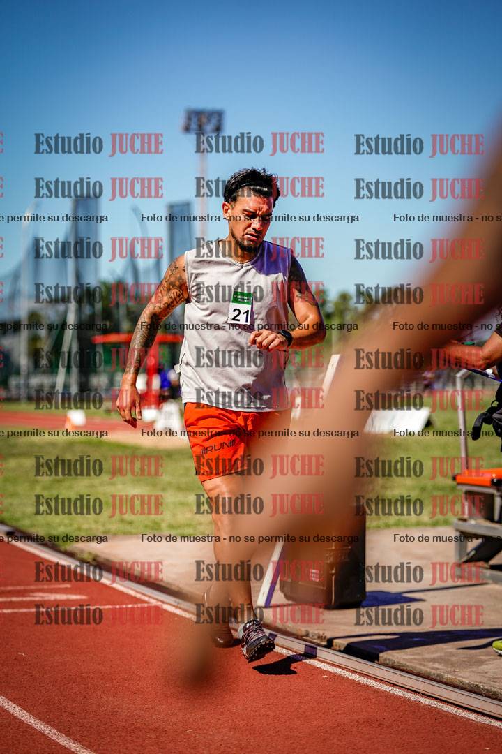 Fotos de los 800 m llanos de varones