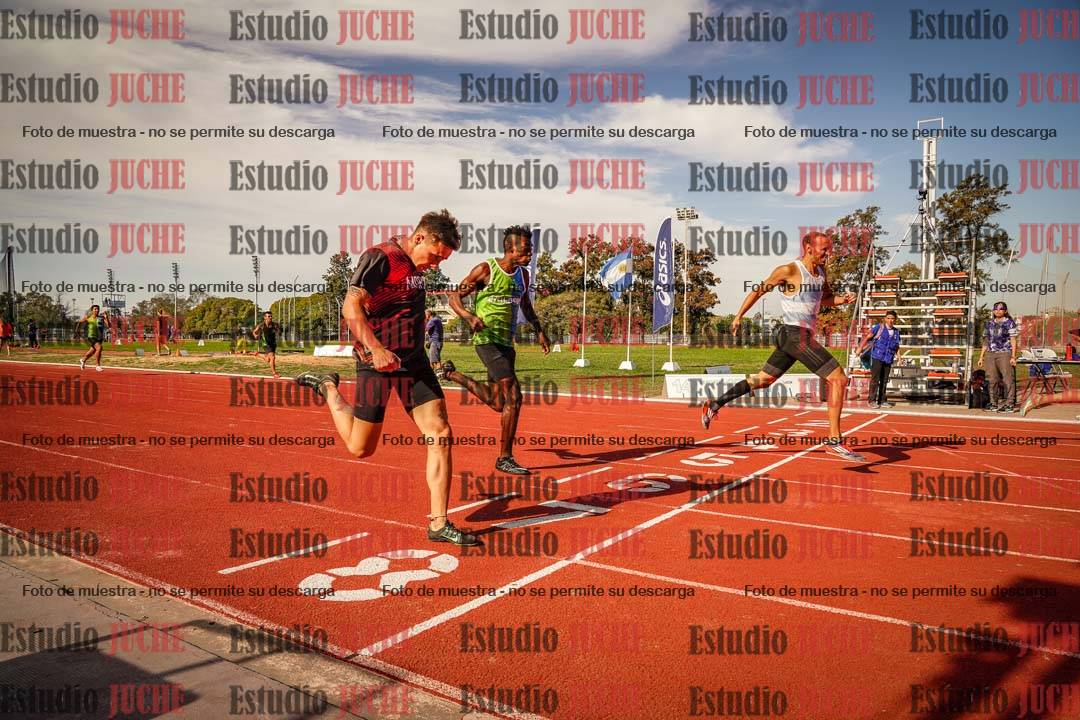 Fotos de los 400 m llanos de varones