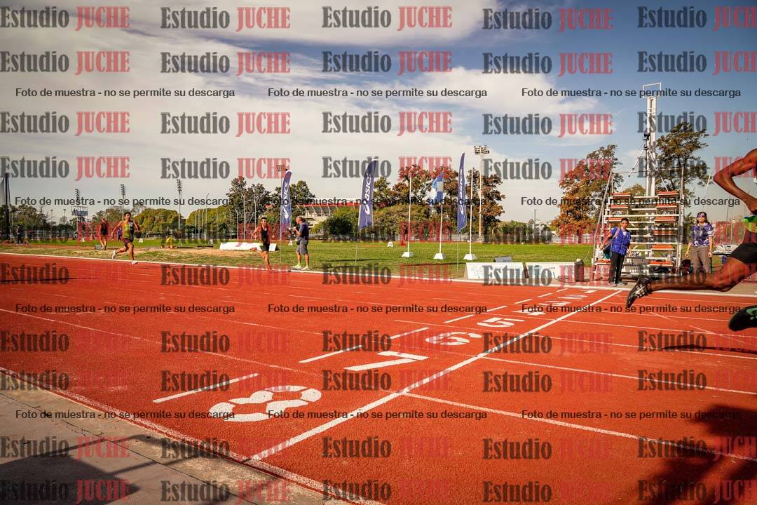 Fotos de los 400 m llanos de varones