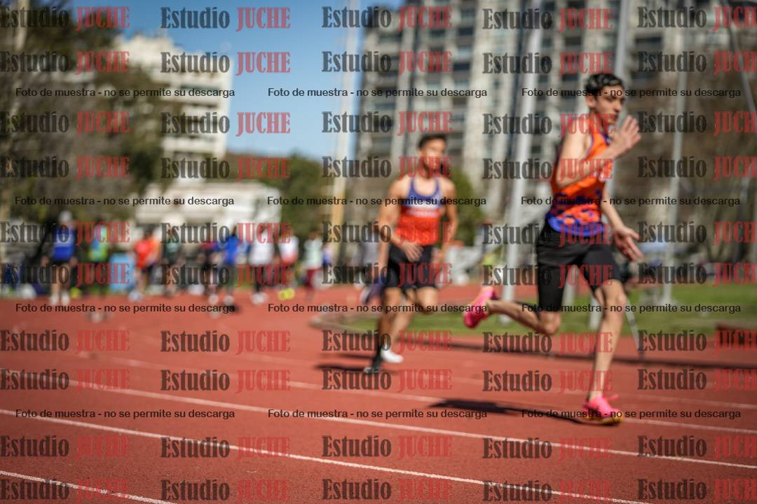 Fotos de los 200 m llanos de varones