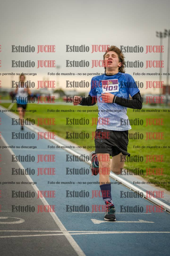 Fotos de los 3000 m llanos de varones - U17 (incluye la marcha atlética)