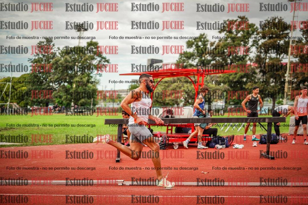 Fotos de los 400 m llanos de varones