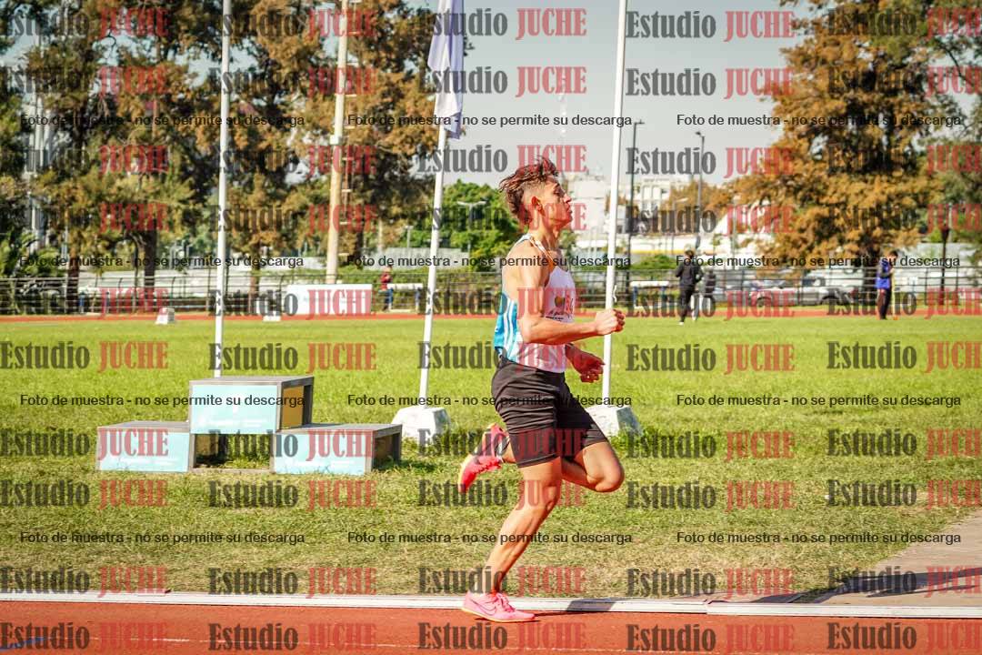 Fotos de los 800 m llanos de varones