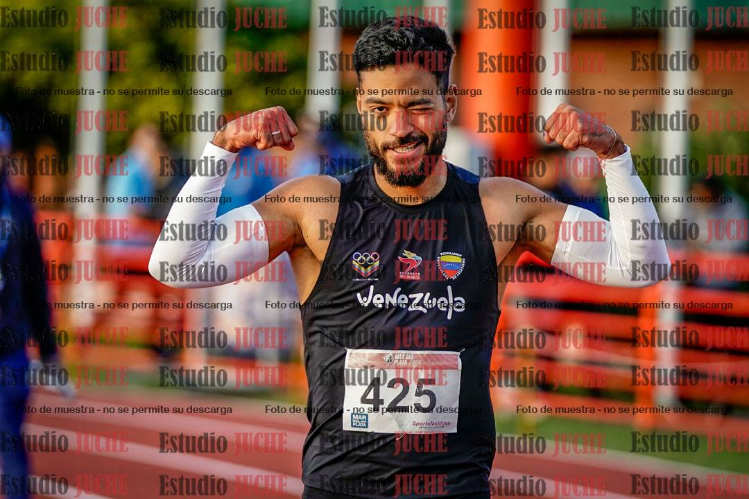 Fotos de algunos extras y podios del día 2