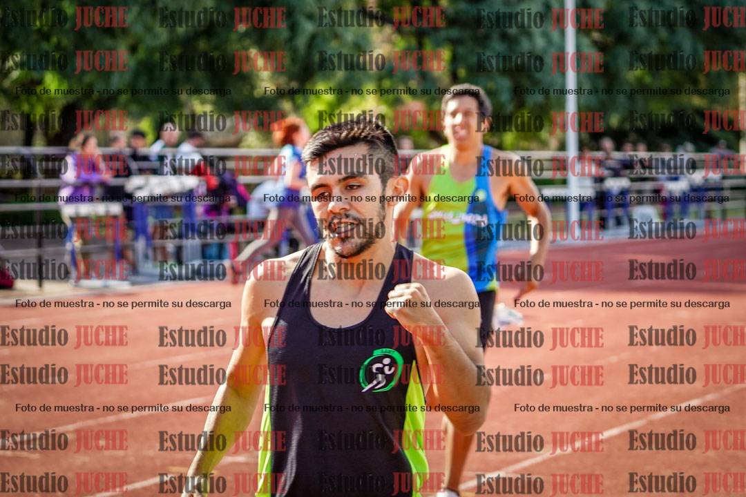 Fotos de los 400 m llanos de varones
