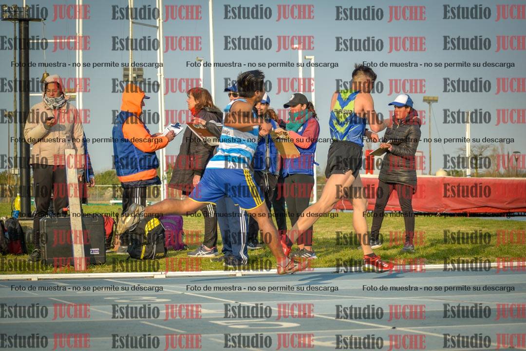 Fotos de los 3000 m llanos de varones