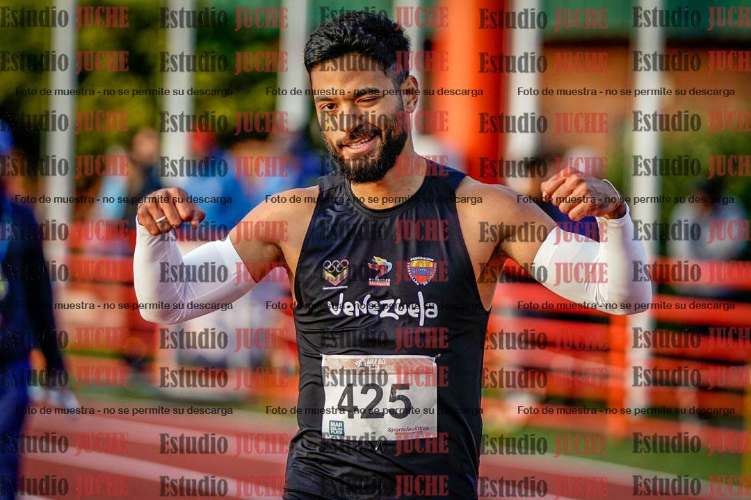 Fotos de algunos extras y podios del día 2