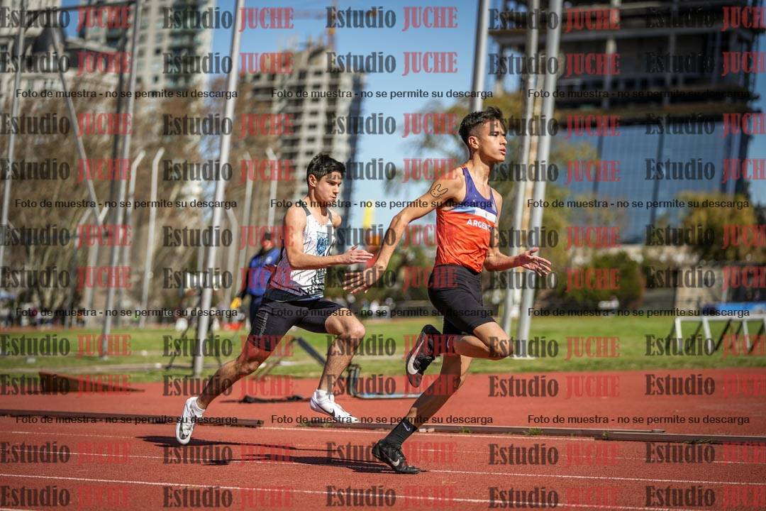 Fotos de los 200 m llanos de varones