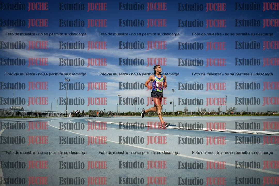 Fotos de los 3000 m llanos de varones