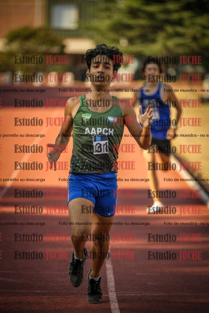 Fotos de los 800 m llanos de varones