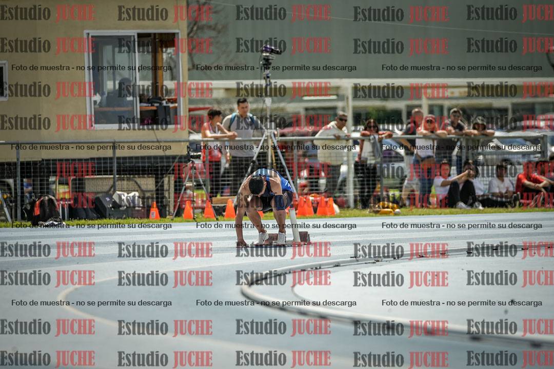 Fotos de los 400 m llanos de varones