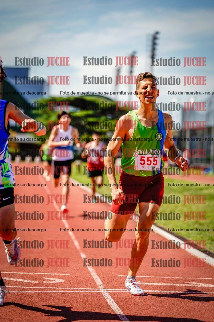 Fotos de los 800 m llanos de varones