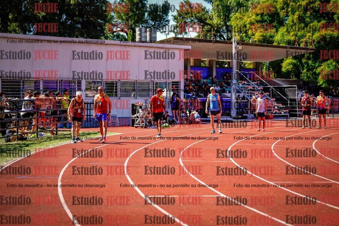 Fotos de los 800 m llanos de varones