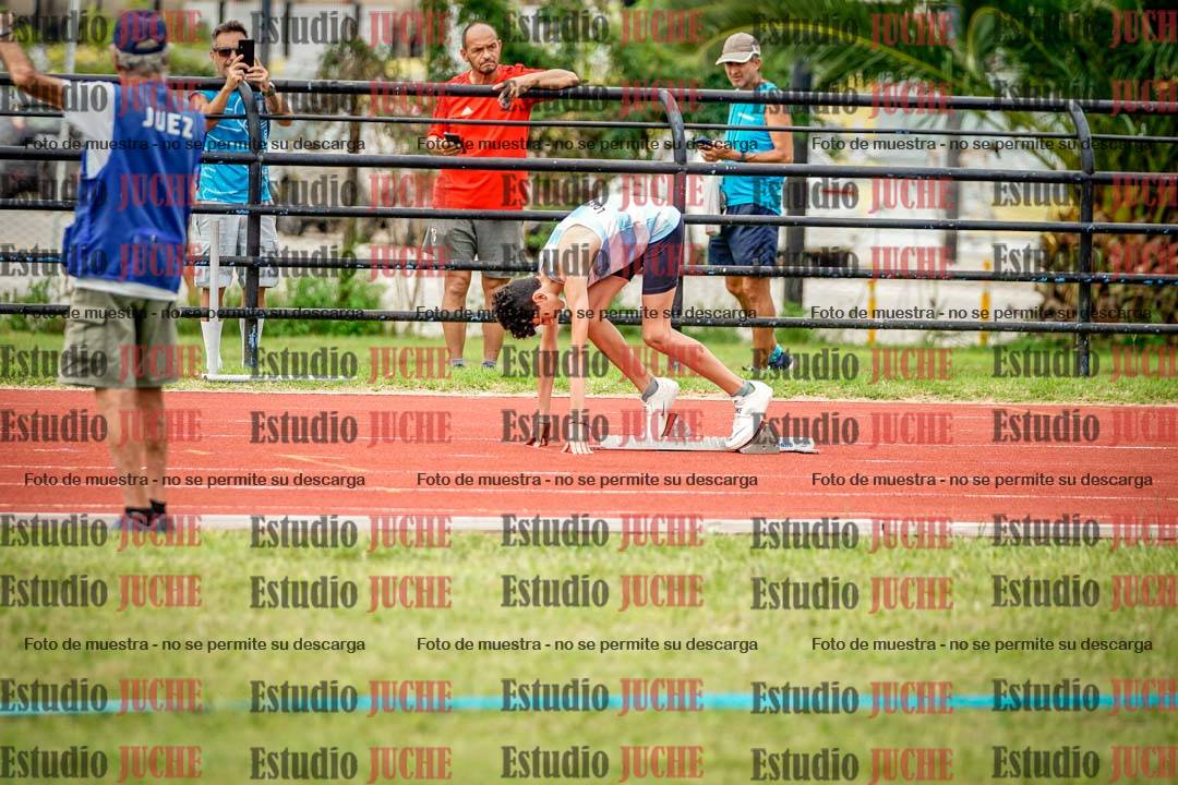 Fotos de los 295 m con vallas de varones
