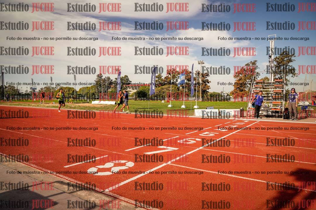 Fotos de los 400 m llanos de varones