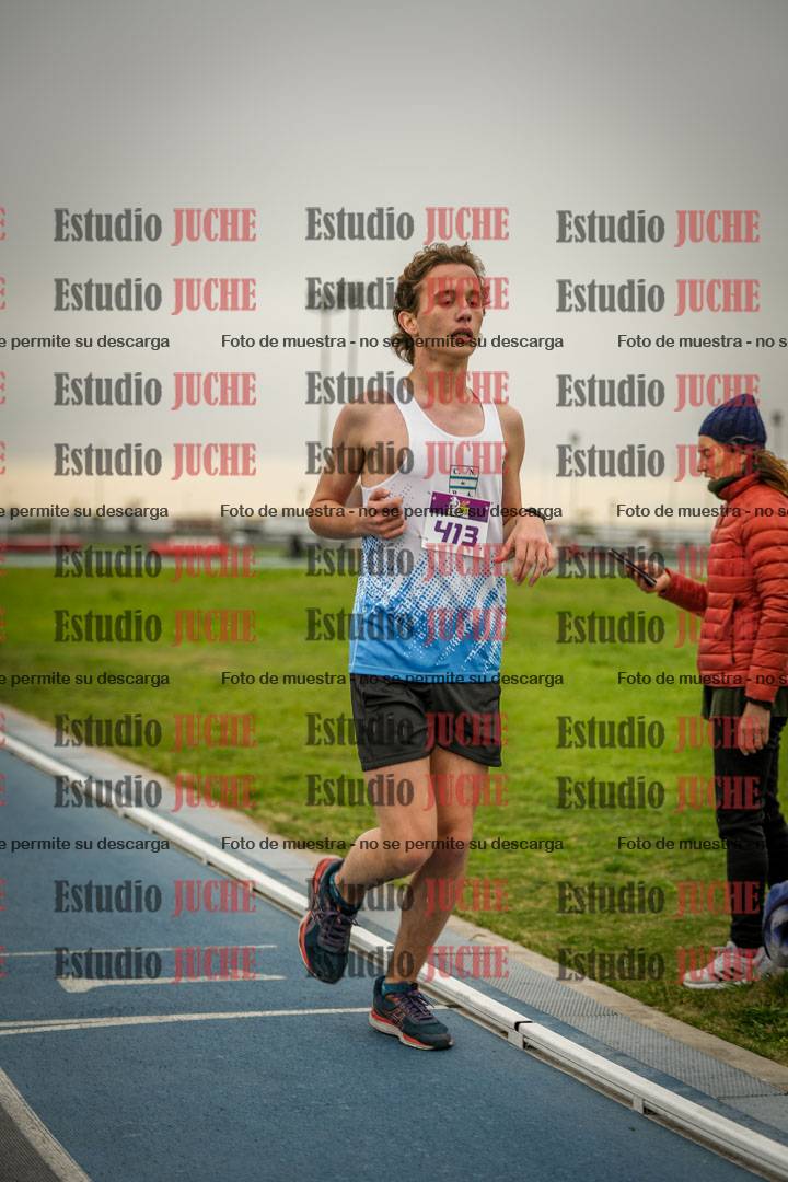 Fotos de los 3000 m llanos de varones - U17 (incluye la marcha atlética)