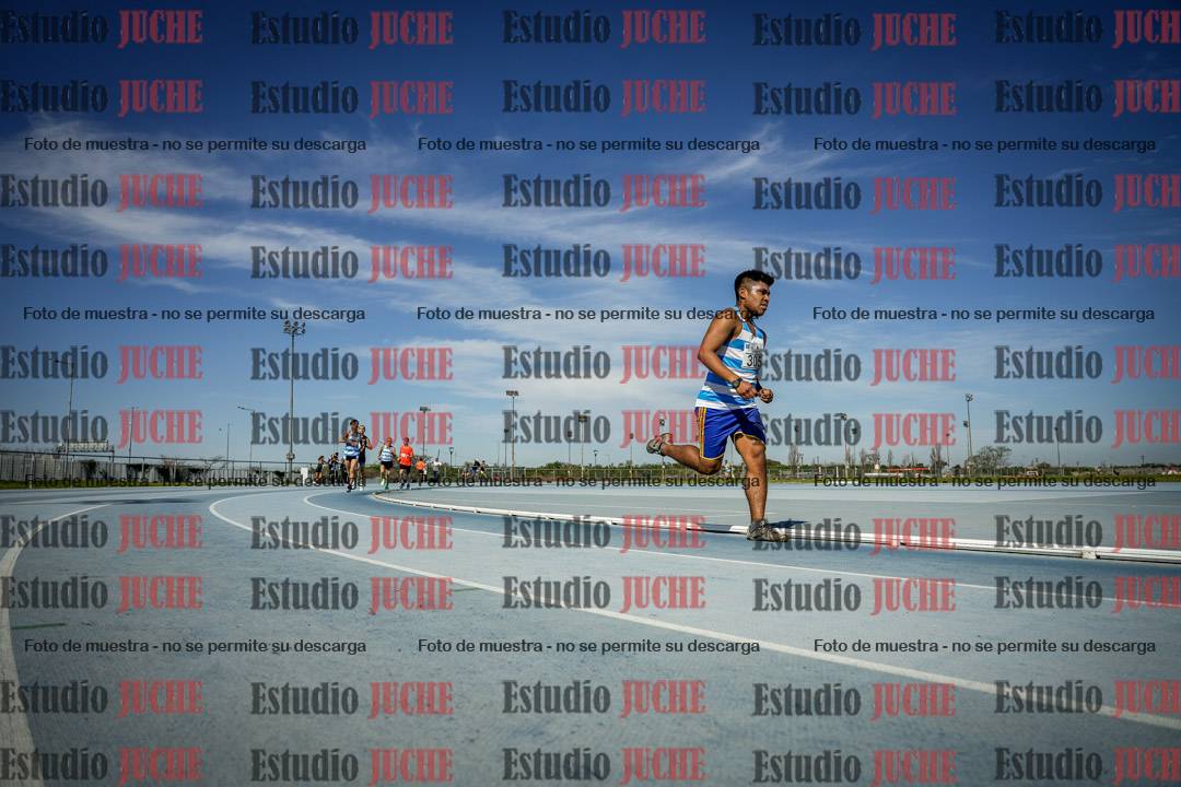 Fotos de los 3000 m llanos de varones