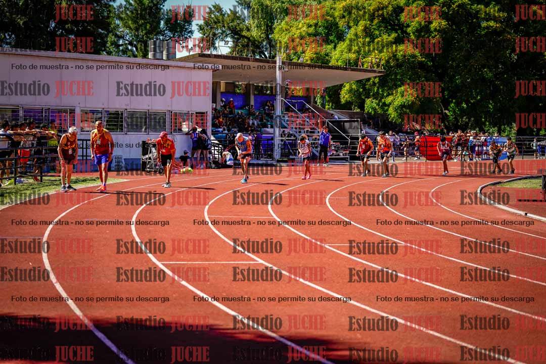 Fotos de los 800 m llanos de varones