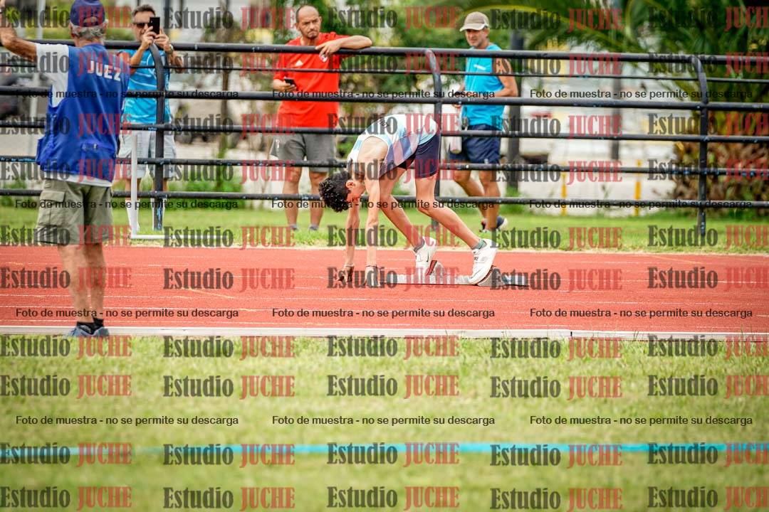 Fotos de los 295 m con vallas de varones
