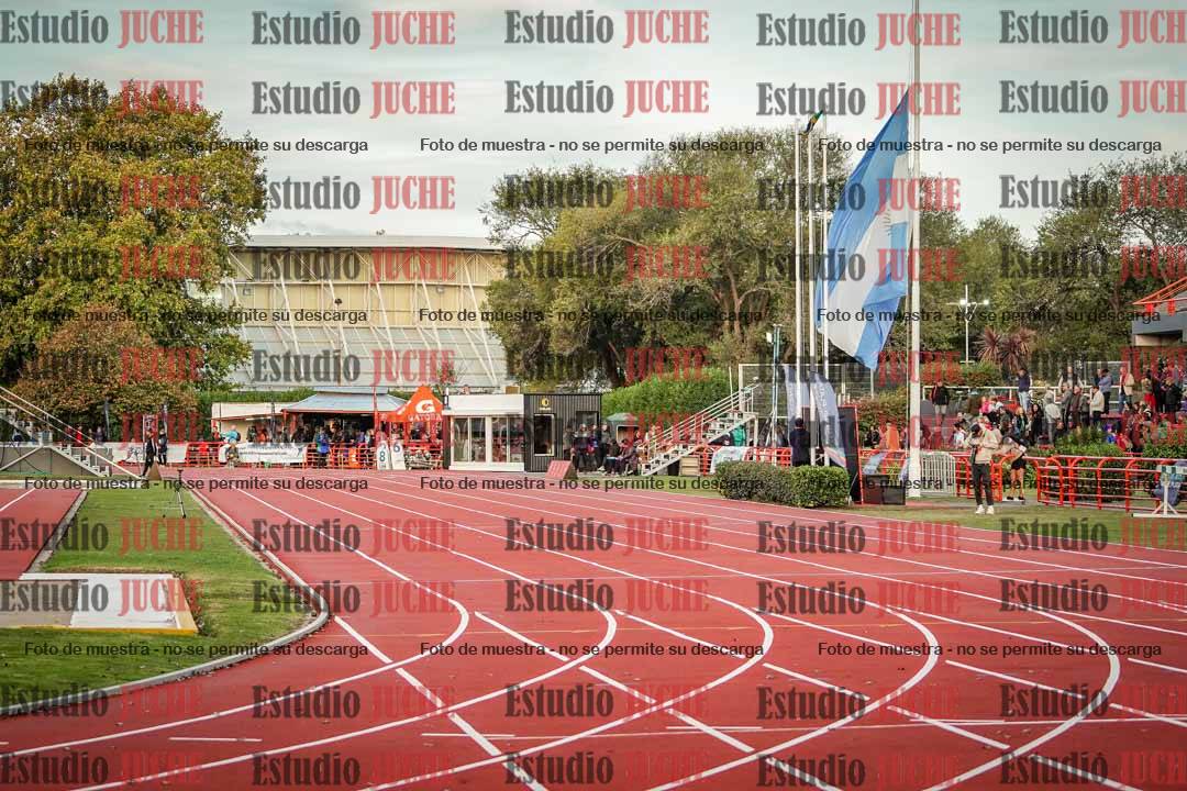 Fotos de algunos extras y podios del día 2