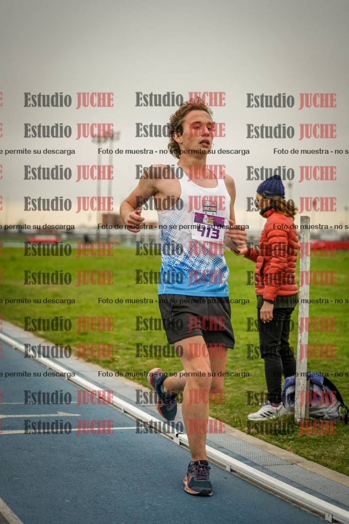 Fotos de los 3000 m llanos de varones - U17 (incluye la marcha atlética)