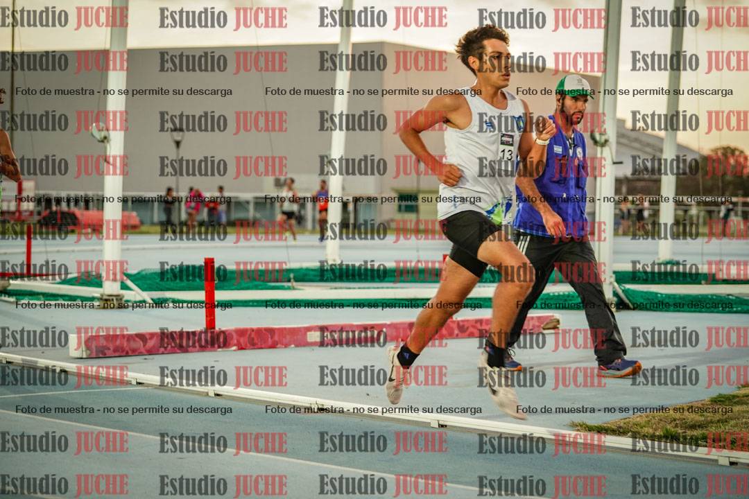 Fotos de los 3000 m llanos de varones