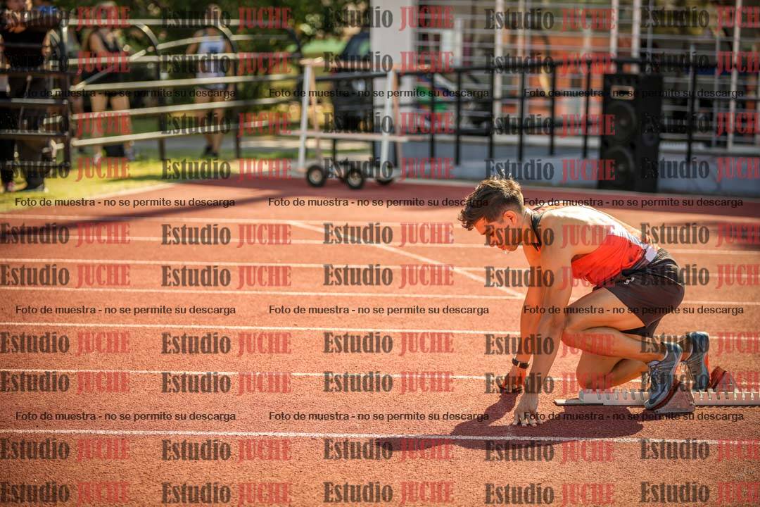 Fotos de los 400 m llanos de varones