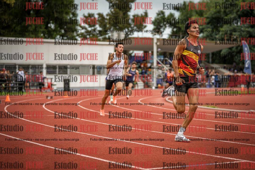 Fotos de los 400 m llanos de varones