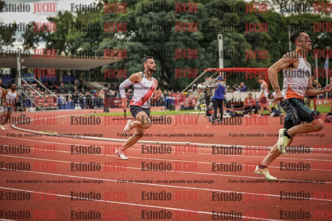 Fotos de los 400 m llanos de varones