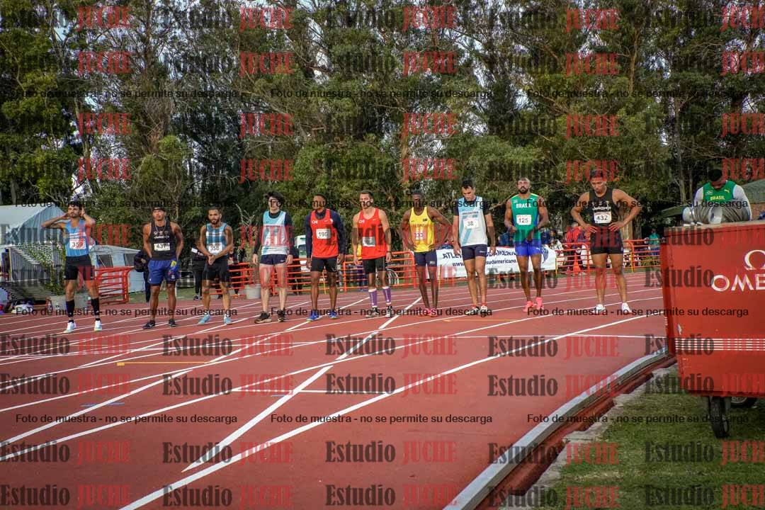 Fotos de los 1500 m llanos de varones - deca 10