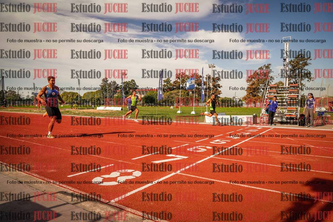 Fotos de los 400 m llanos de varones