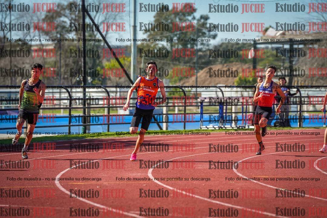Fotos de los 200 m llanos de varones