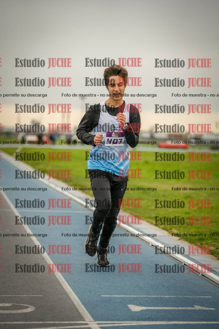 Fotos de los 3000 m llanos de varones - U17 (incluye la marcha atlética)