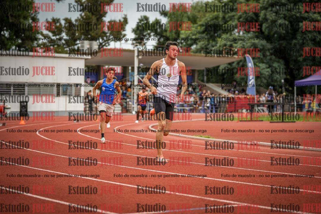 Fotos de los 400 m llanos de varones