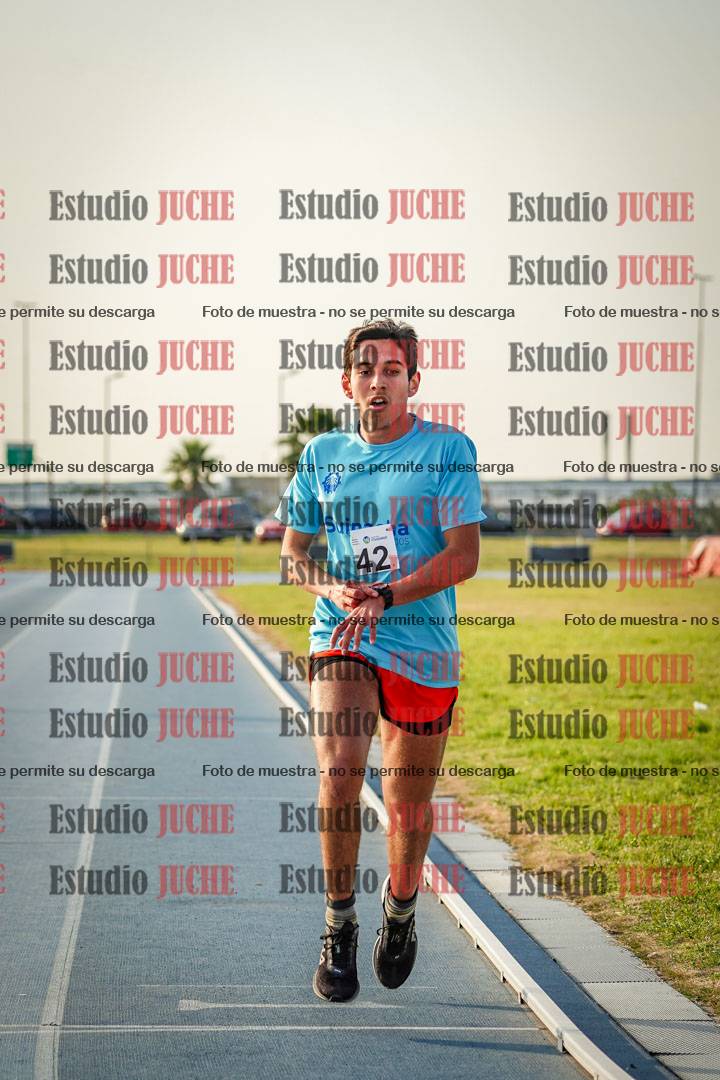Fotos de los 3000 m llanos de varones