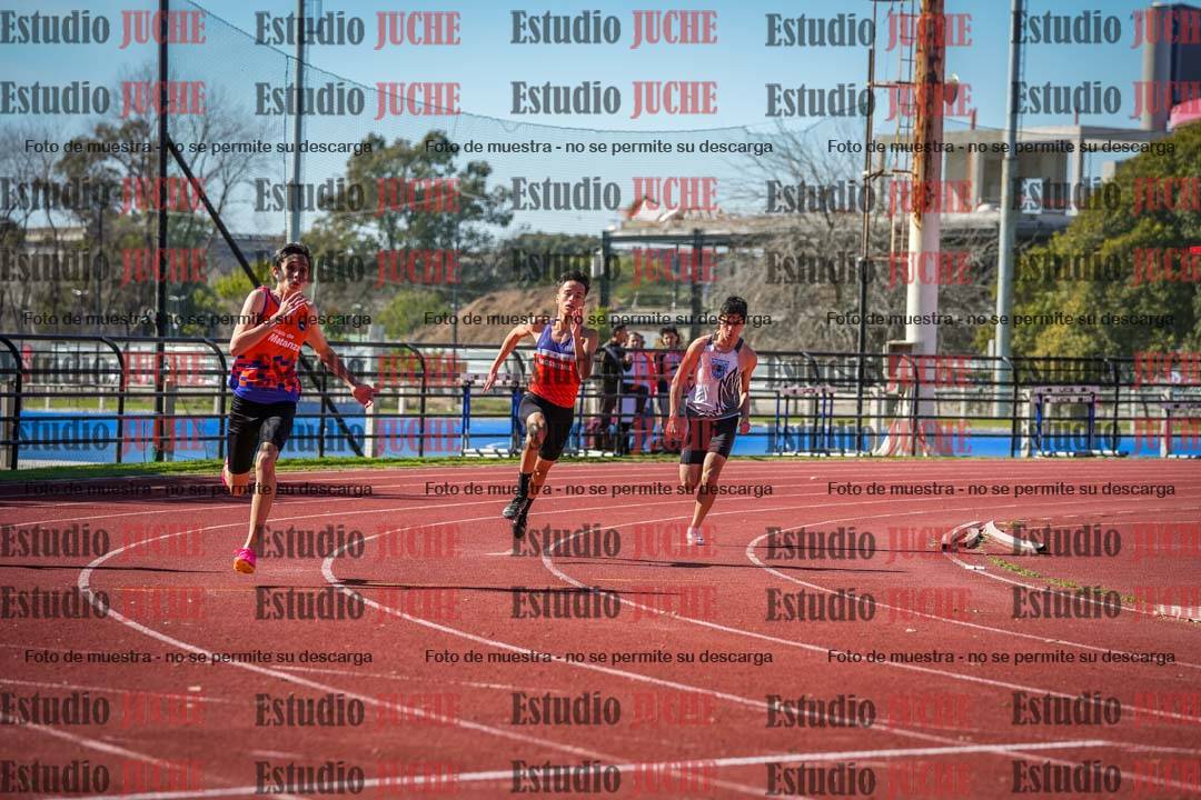 Fotos de los 200 m llanos de varones