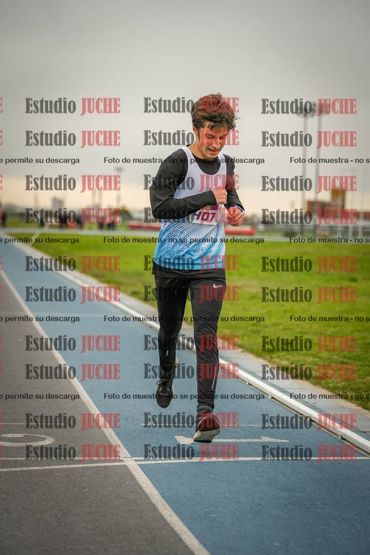 Fotos de los 3000 m llanos de varones - U17 (incluye la marcha atlética)