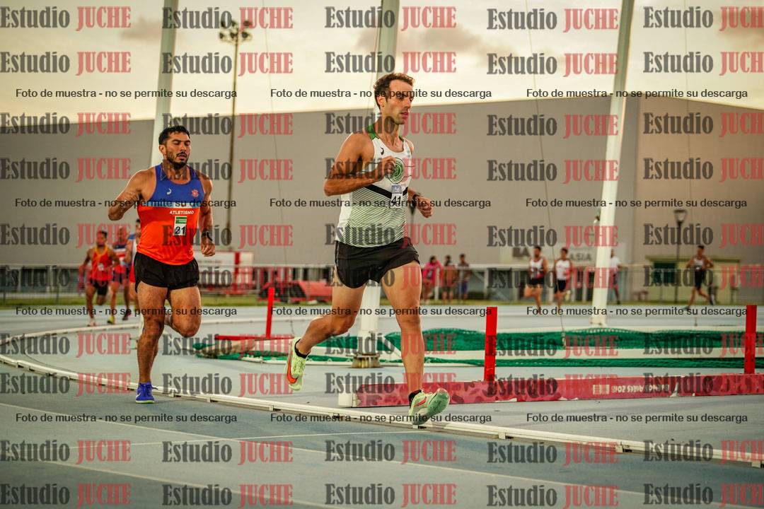 Fotos de los 3000 m llanos de varones
