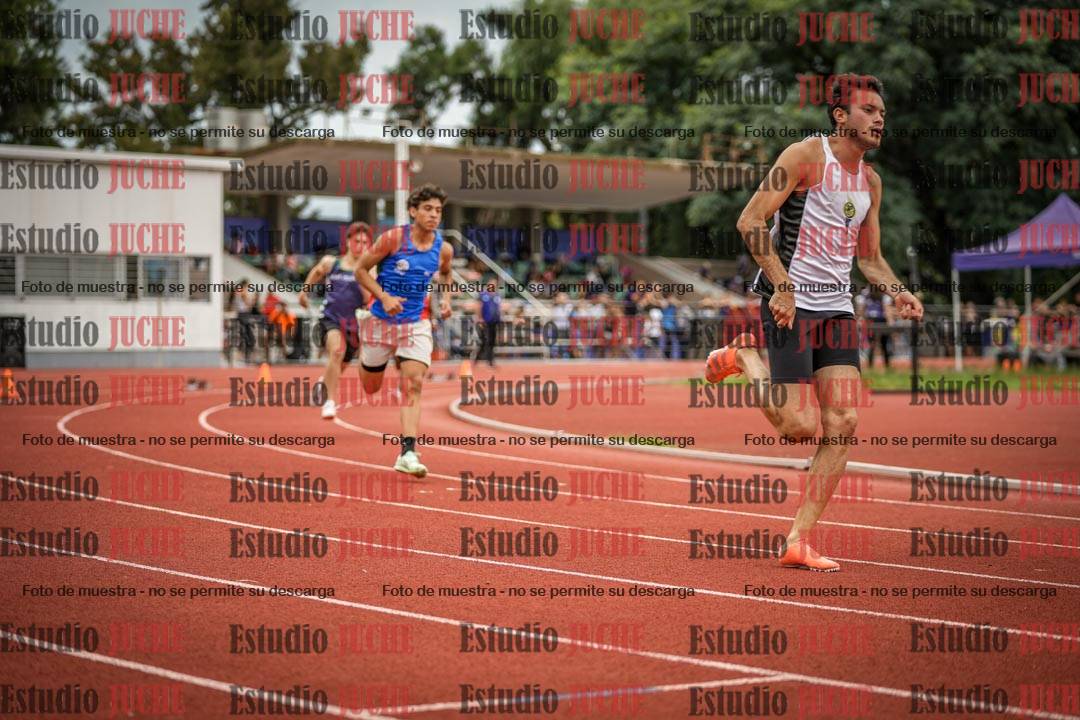 Fotos de los 400 m llanos de varones