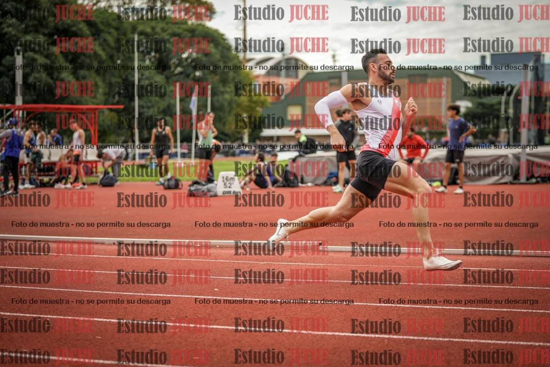 Fotos de los 400 m llanos de varones