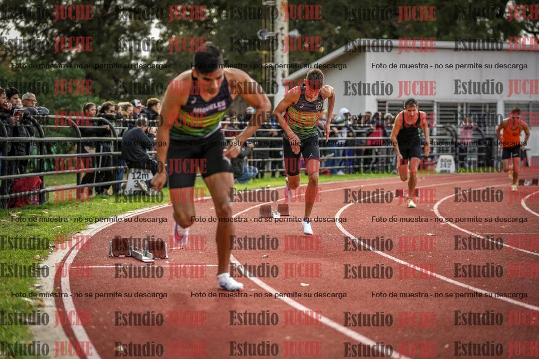 Fotos de los 400 m llanos de varones