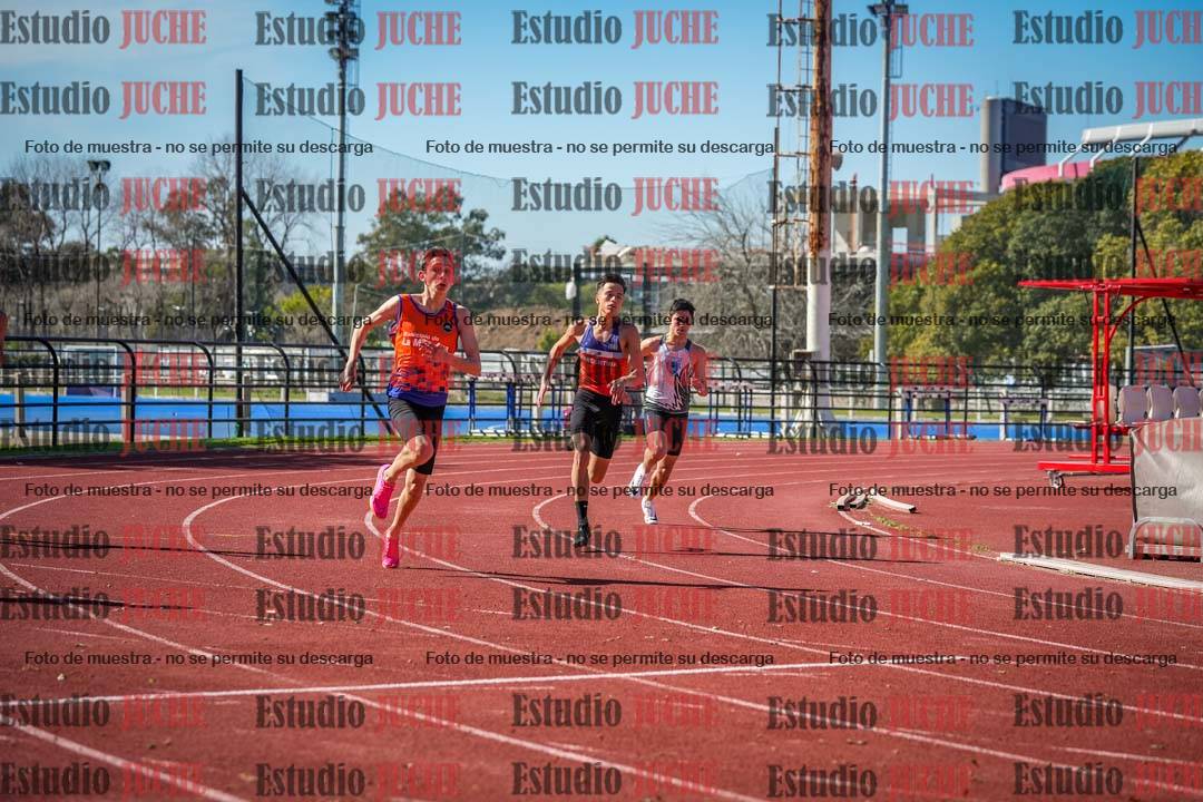 Fotos de los 200 m llanos de varones