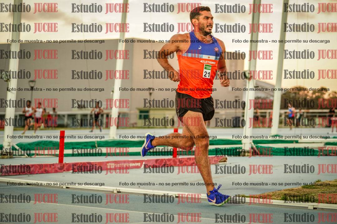 Fotos de los 3000 m llanos de varones