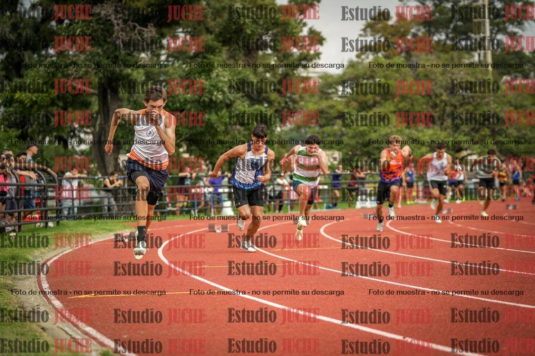 Fotos de los 200 m llanos de varones
