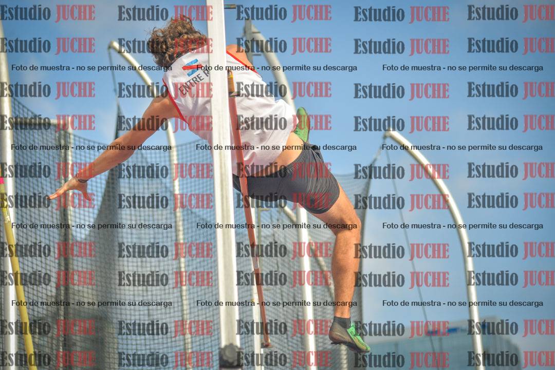 Fotos del salto con garrocha de varones - decatlón 8